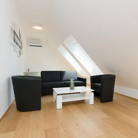 Central Riverside Residences Vienna Room photo