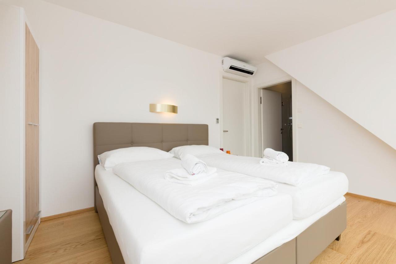 Riverside Residences Apartment *